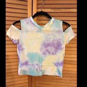 ❗️SOLD❗️Hollister• Cold Shoulder Crop-Top!